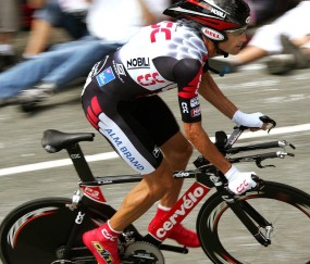 世界杯热点-恩佐转会风波与瑞典队欧预赛，今日足坛两大焦点